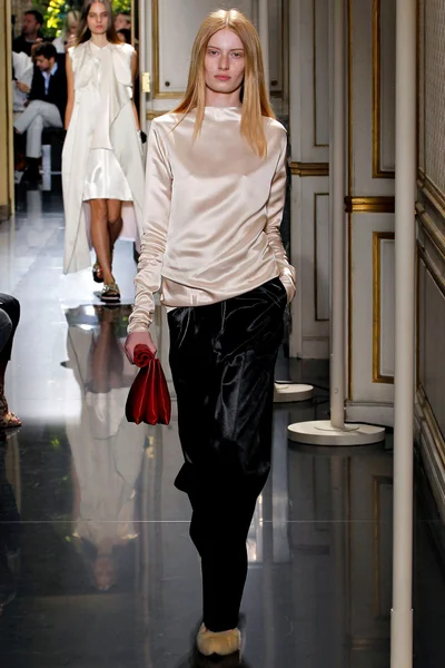 Look 23